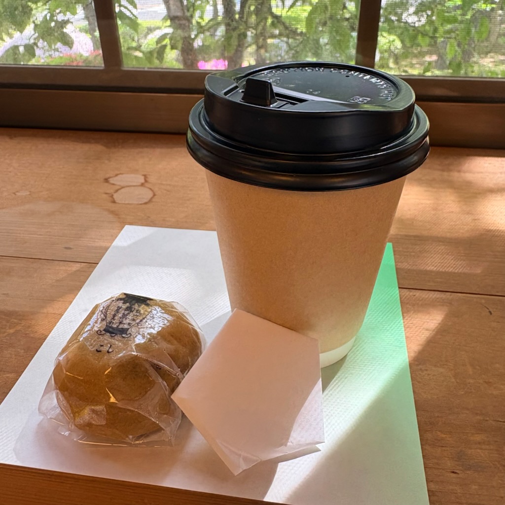 薬膳茶と出来立て薄皮饅頭